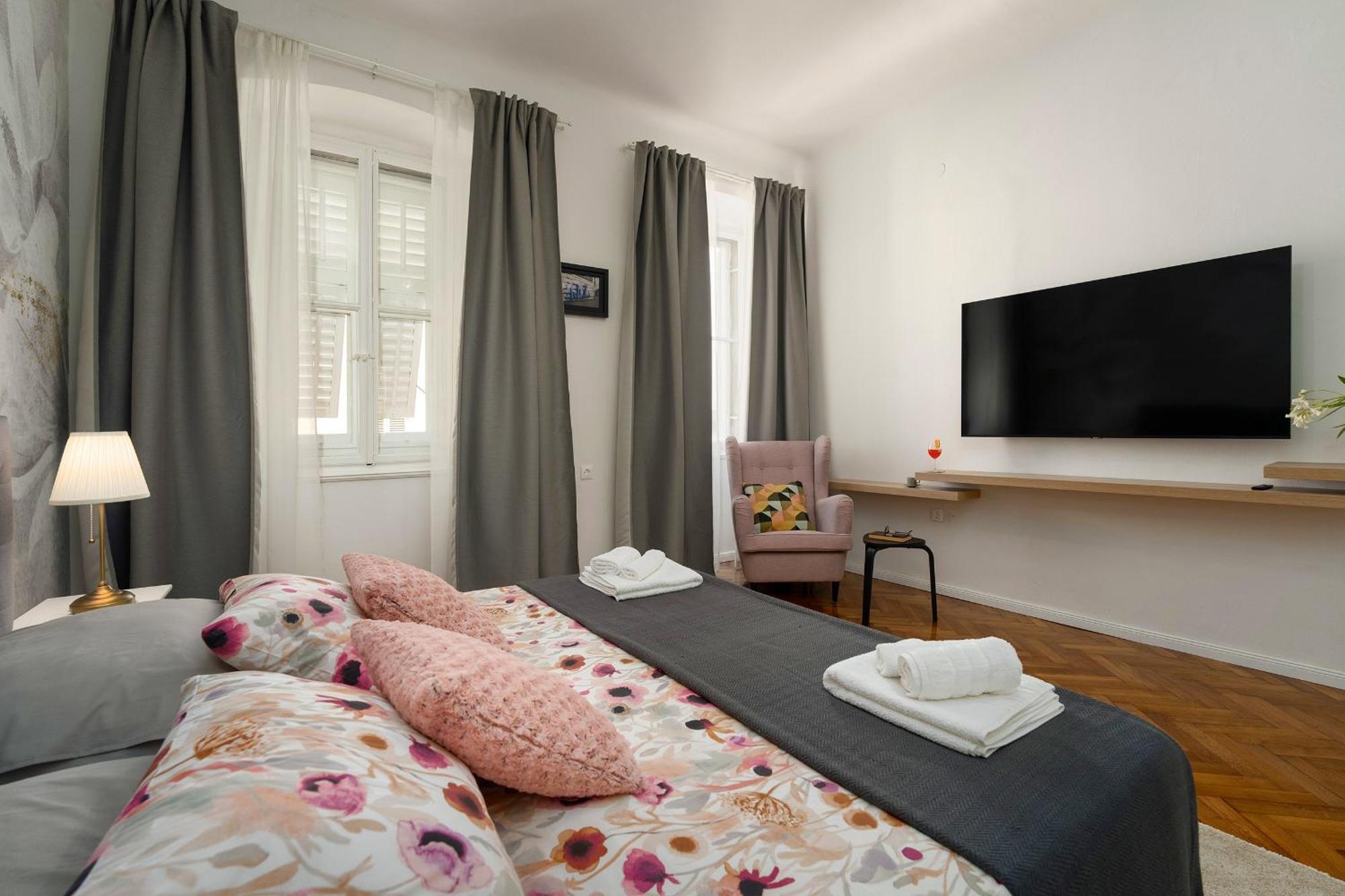 Romeo And Juliet Apartment With Balcony And Sea View Porec Luaran gambar